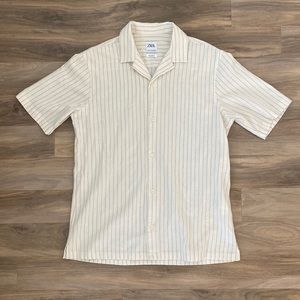 Zara short sleeve button down relaxed fit clean.men’s medium h&m sophisticated